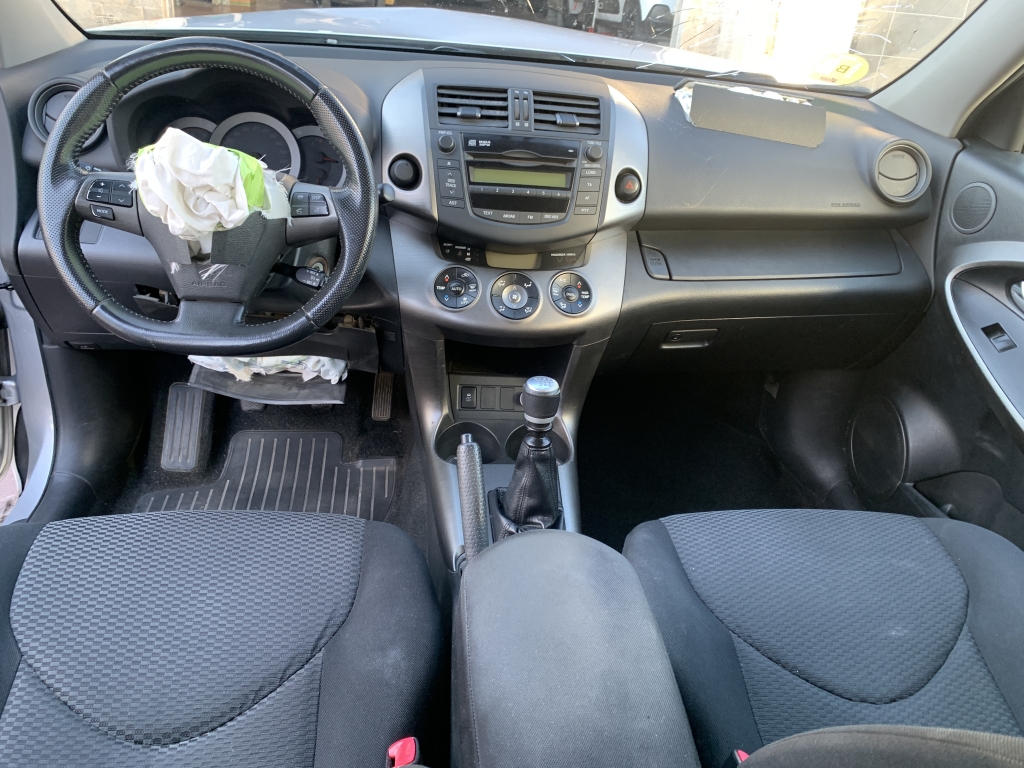 TOYOTA RAV-4 2.2 D4D 150CV TOYOTA RAV-4 2.2 D4D 150CV
