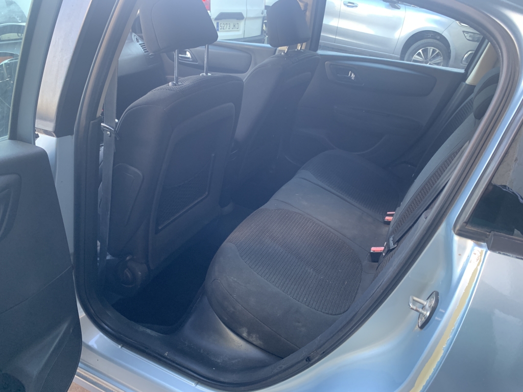 CITROEN C-4 1.6 HDI 110CV CITROEN C-4 1.6 HDI 110CV