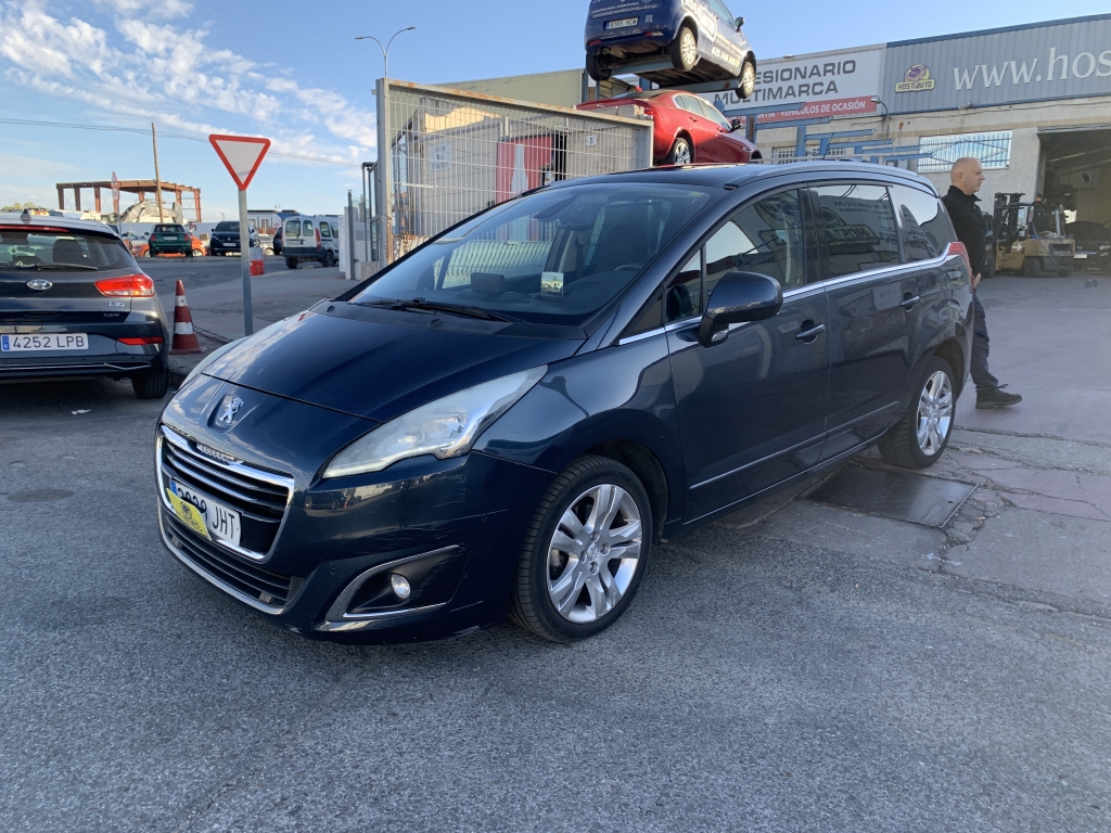 PEUGEOT 5008 1.6 HDI 120CV 7 PLAZAS 