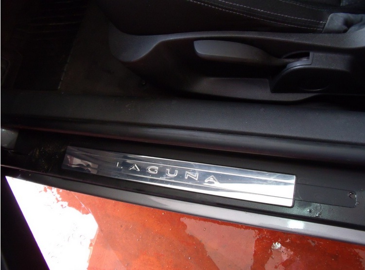 Renault Laguna Coupe 2.0 DCI Emotion Plus