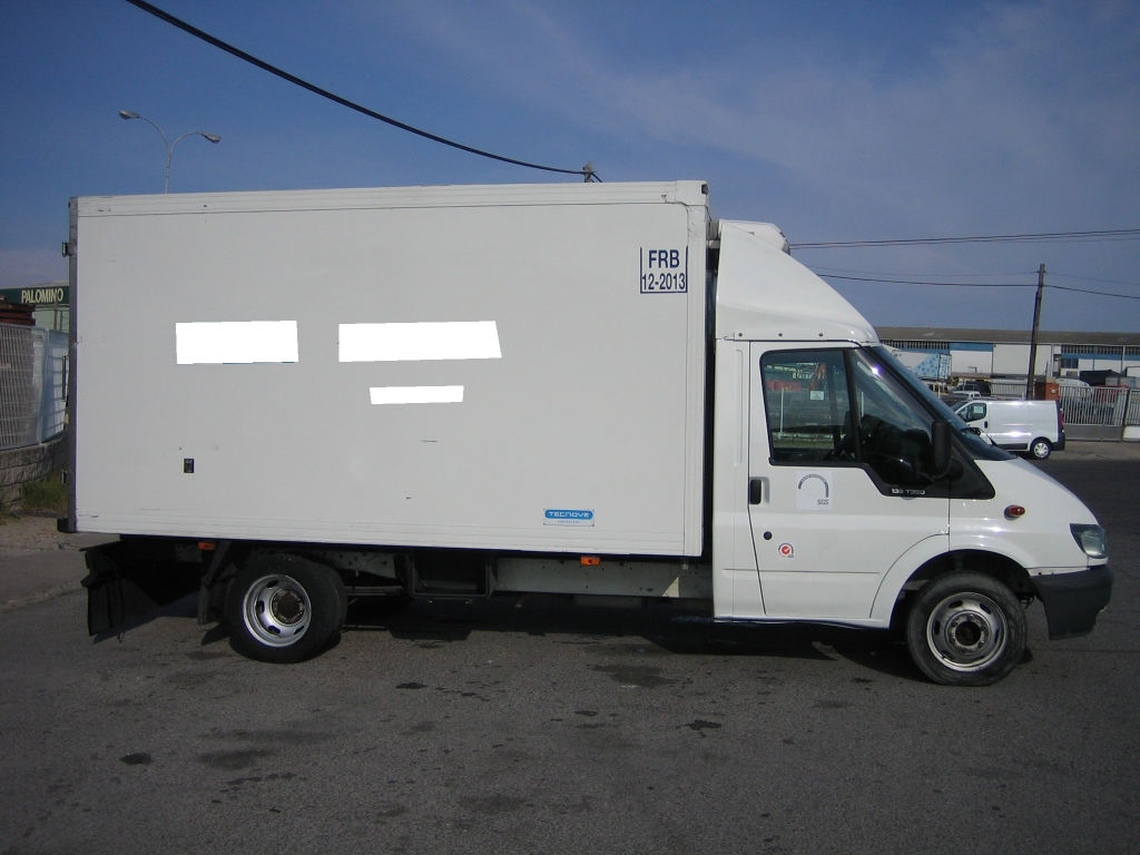VISTA LATERAL DERECHO FORD TRANSIT 2.4 TDCI ISOTERMO