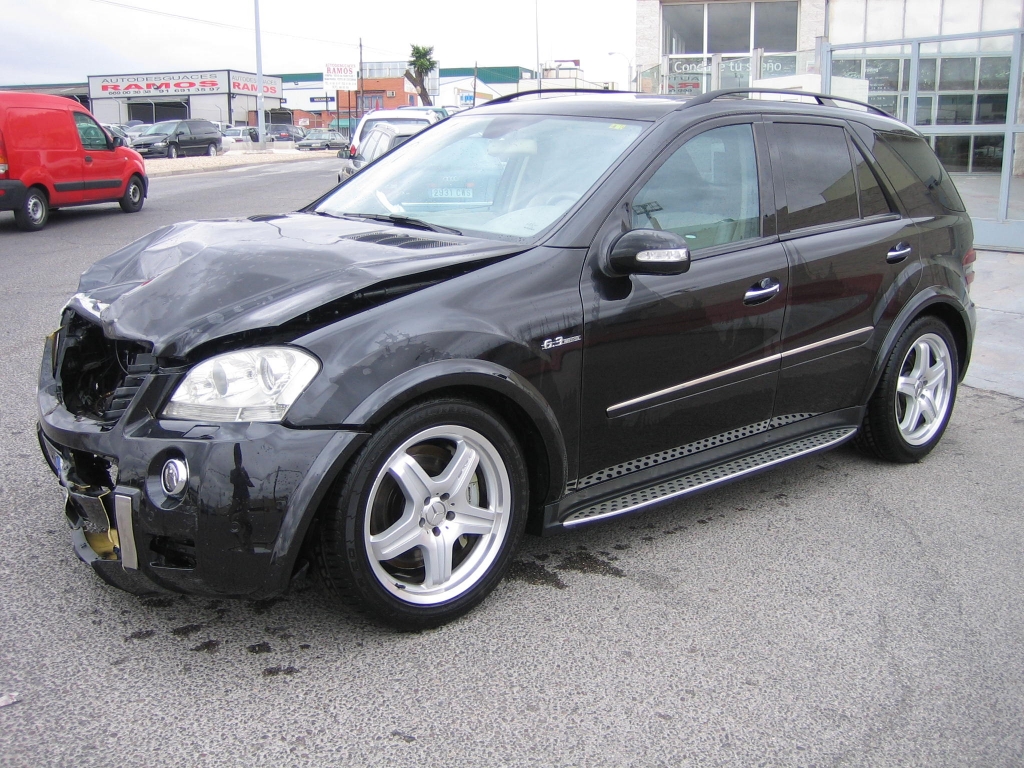 VISTA DELANTERA IZQUIERDA MERCEDES BENZ ML 63 AMG 6.3 I 510CV
