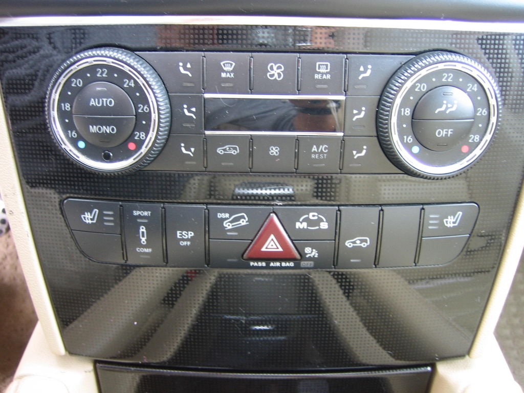 VISTA CLIMA MERCEDES BENZ ML 63 AMG 6.3 I 510CV