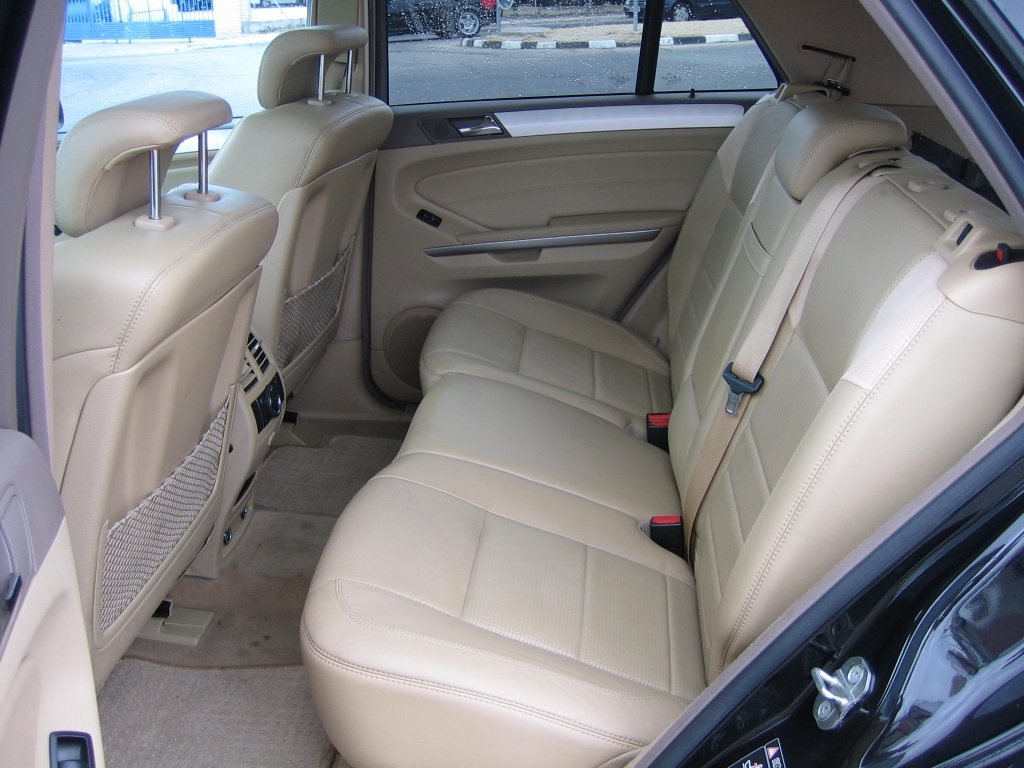 VISTA INTERIOR TRASERO MERCEDES BENZ ML 63 AMG 6.3 I 510CV