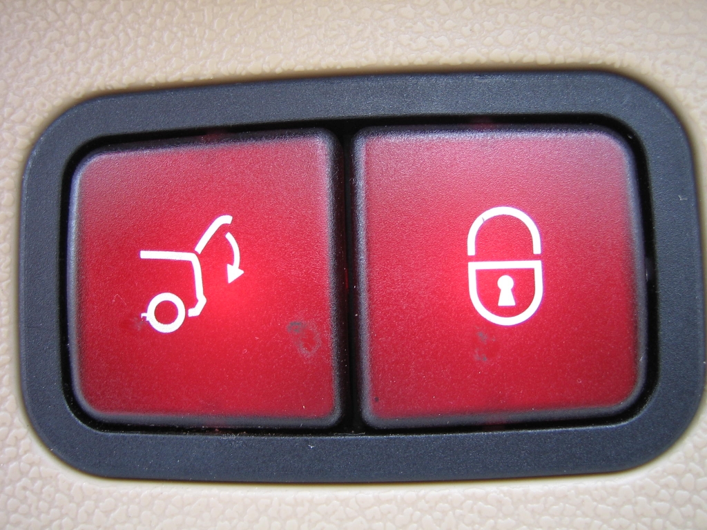 VISTA PORTON TRASERO ELECTRICO VISTA INTERIOR TRASERO 2 MERCEDES BENZ ML 63 AMG 6.3 I 510CV