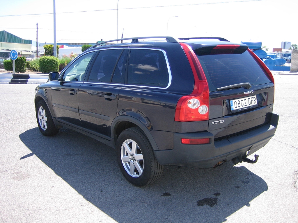 VISTA TRASERA IZQUIERDA VOLVO XC 90 2.4 163CV AUTOMATICO