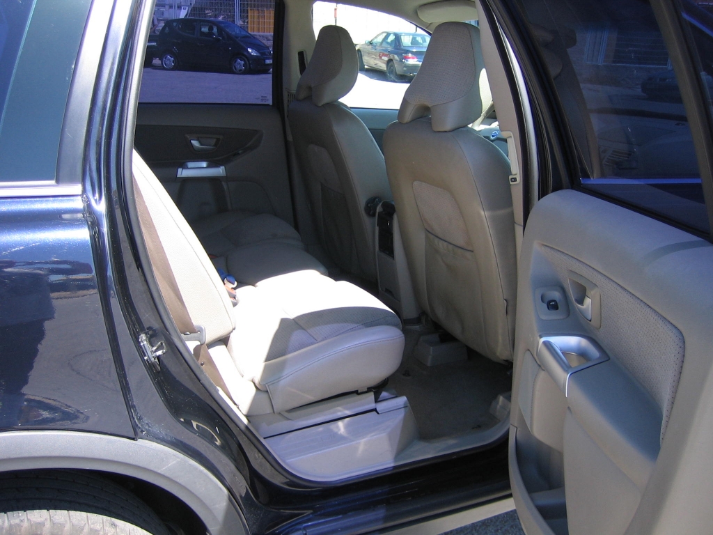 VISTA INTERIOR TRASERO 2 VOLVO XC 90 2.4 163CV AUTOMATICO