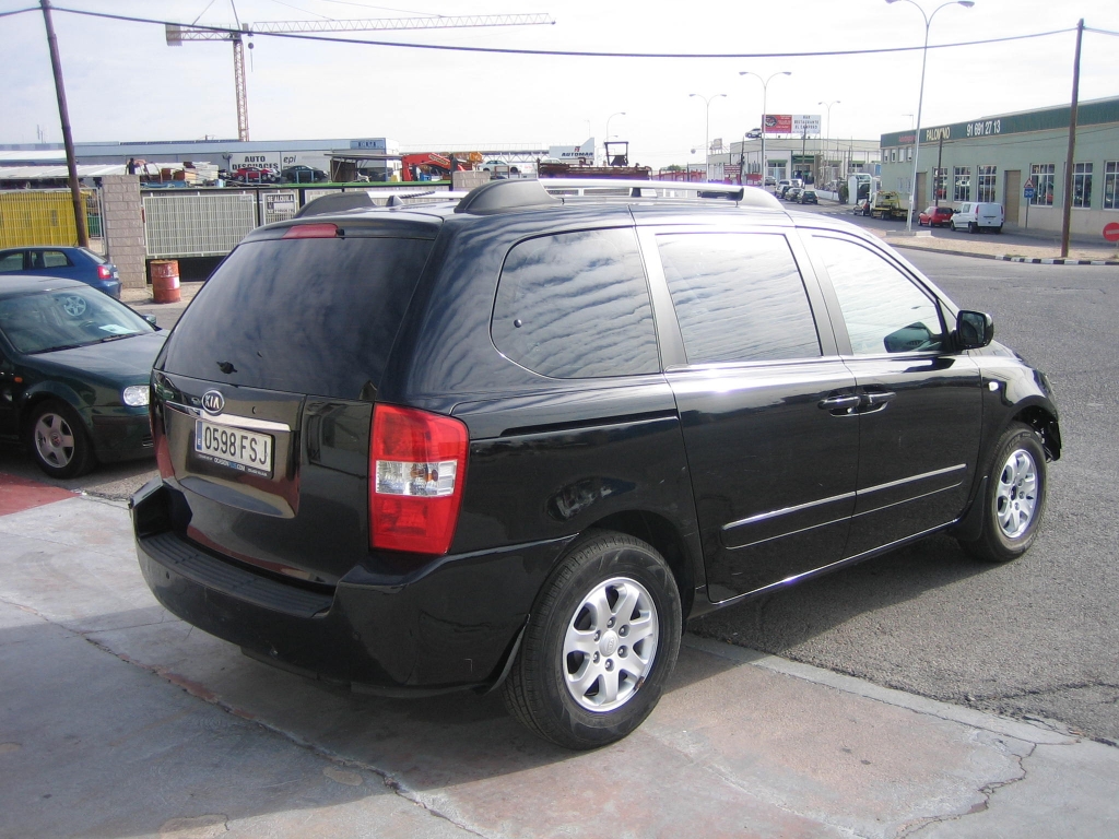 VISTA TRASERA DERECHA KIA CARNIVAL 2.9 CRDI 185CV