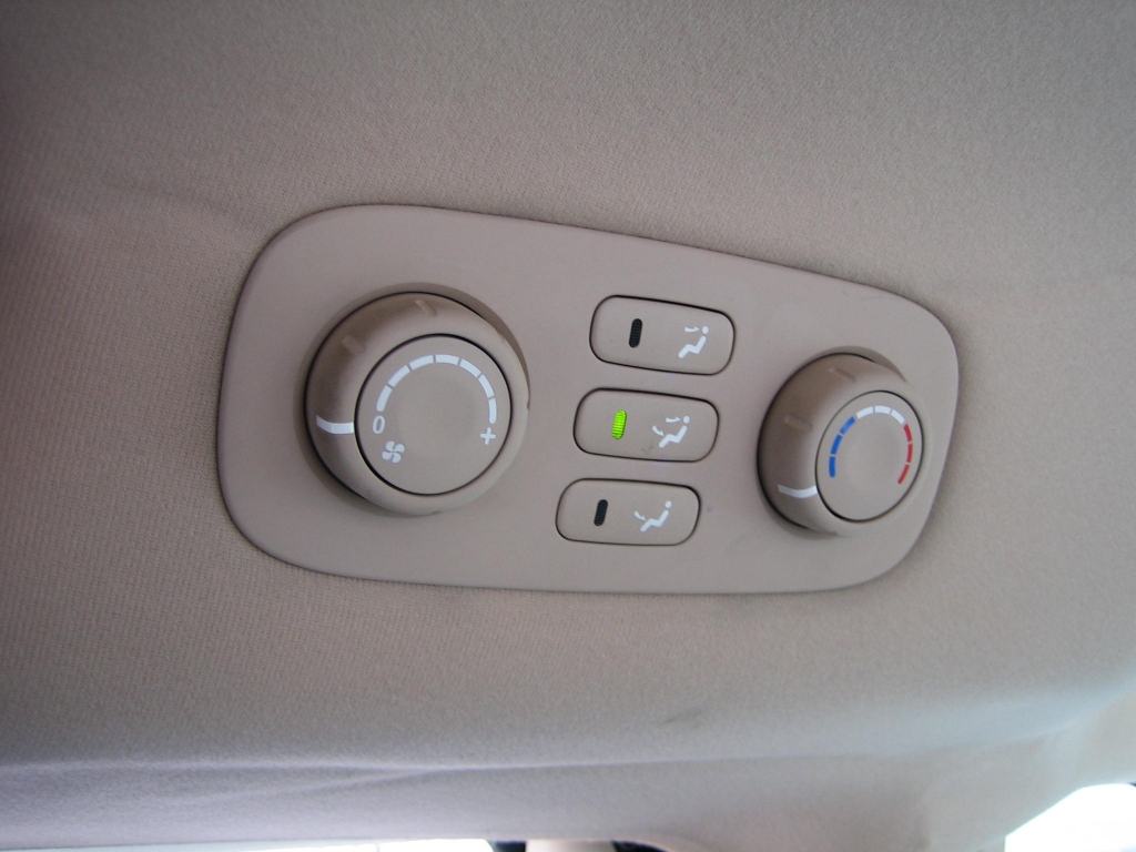 VISTA MANDOS CLIMA TRASERO KIA CARNIVAL 2.9 CRDI 185CV