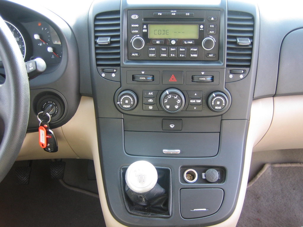 VISTA CLIMA Y CD KIA CARNIVAL 2.9 CRDI 185CV