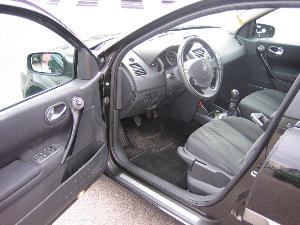 VISTA INTERIOR IZQUIERDO RENAULT MEGANE 1.9 DCI 120CV