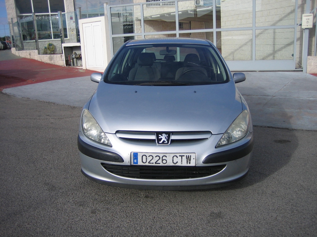 VISTA DELANTERA PEUGEOT 307 2.0 HDI 90CV XR