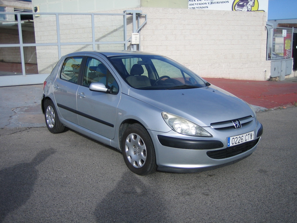 VISTA DELANTERA DERECHA PEUGEOT 307 2.0 HDI 90CV XR