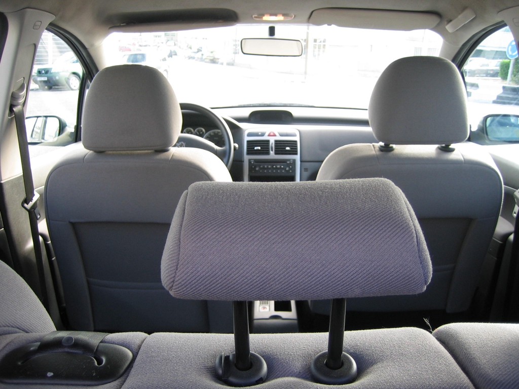 VISTA INTERIOR PEUGEOT 307 2.0 HDI 90CV XR