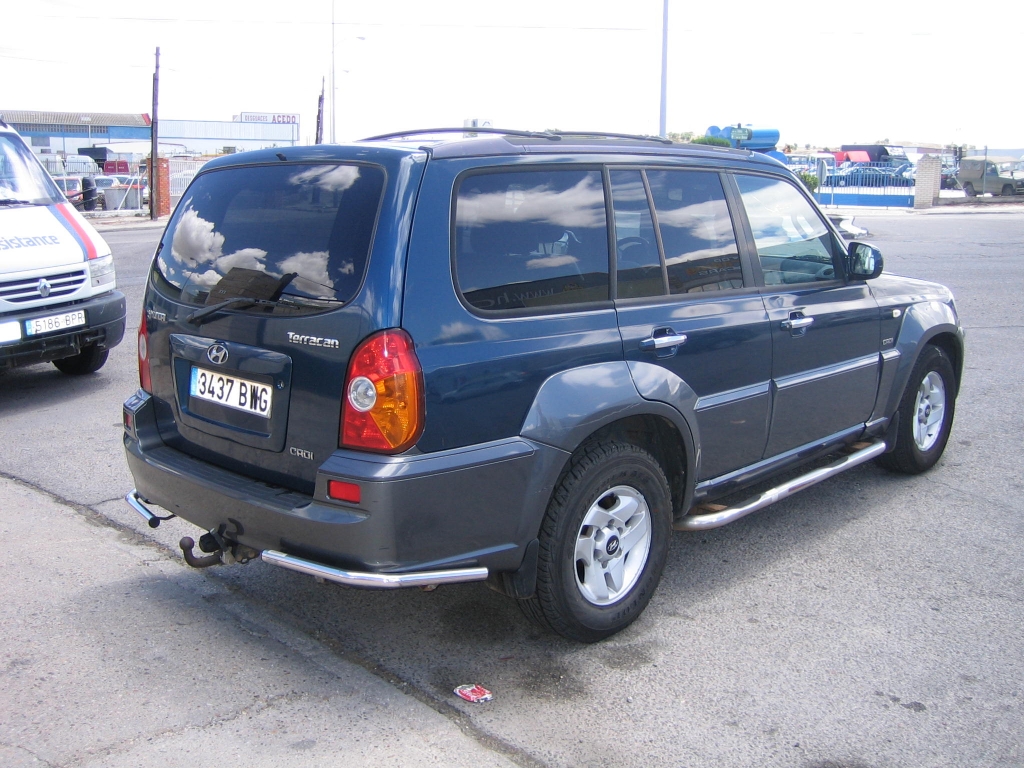 VISTA TRASERA DERECHA HYNDAI TERRACAN 2.9 CRDI 150CV