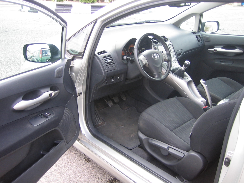 VISTA INTERIOR IZQUIERDO TOYOTA AURIS 2.0 D4D 130CV