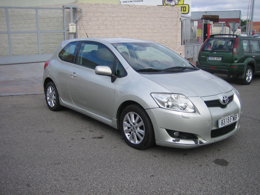VISTA DELANTERA DERECHA TOYOTA AURIS 2.0 D4D 130CV