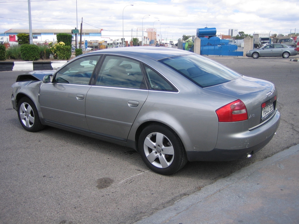 VISTA TRASERA IZQUIERDA AUDI A-6 2.5 TDI 150CV QUATTRO