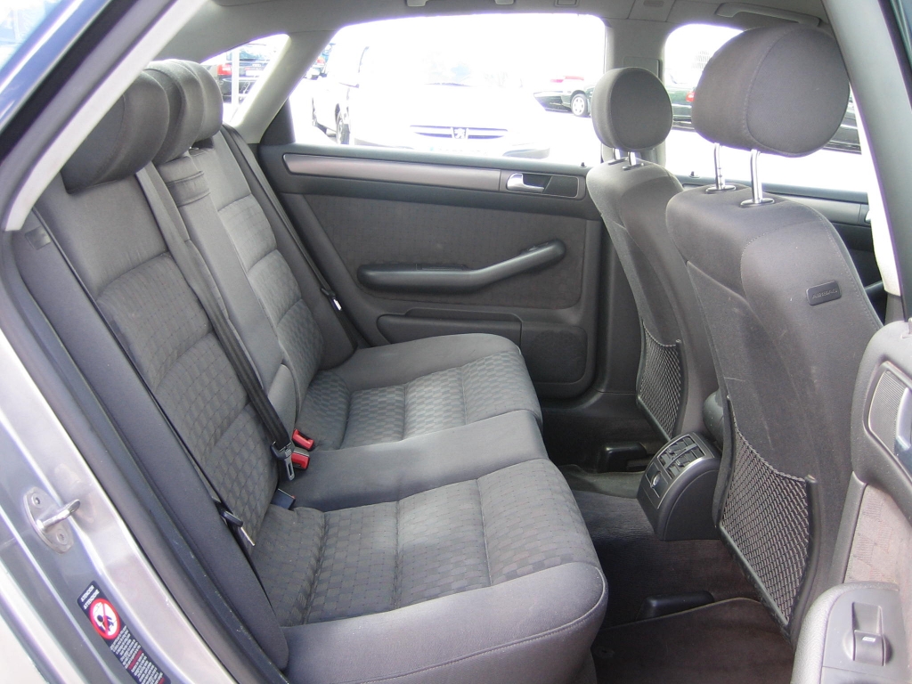 VISTA INTERIOR TRASERO 2 AUDI A-6 2.5 TDI 150CV QUATTRO