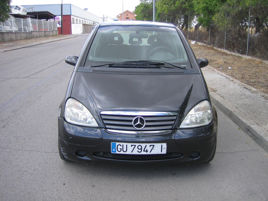 VISTA DELANTERA MERCEDES BENZ CLASE A 170 CDI 90CV