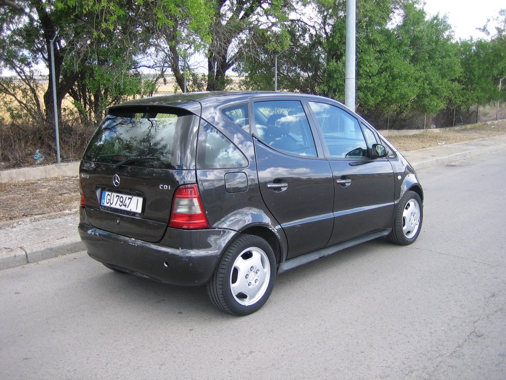 VISTA TRASERA DERECHA MERCEDES BENZ CLASE A 170 CDI 90CV