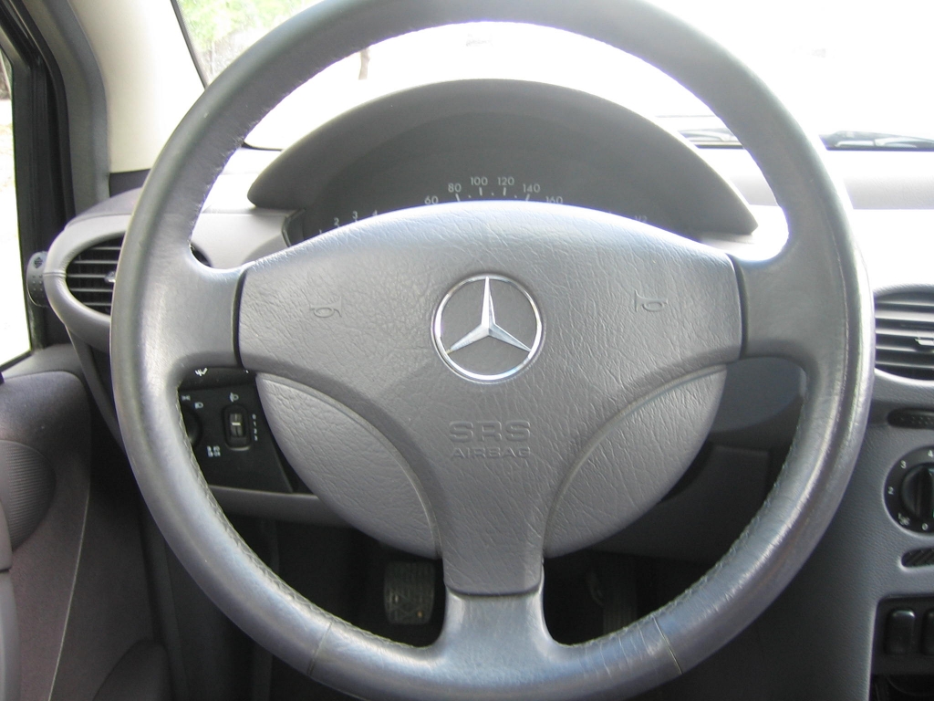 VISTA VOLANTE MERCEDES BENZ CLASE A 170 CDI 90CV