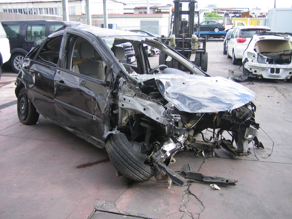 VISTA DELANTERA DERECHA RENAULT CLIO 1.5 DCI 68CV