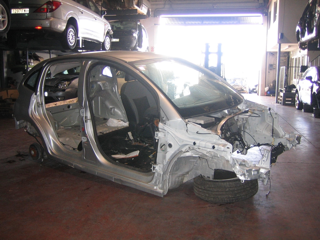 VISTA DELANTERA DERECHA CITROEN C-3 1.4 HDI 70CV