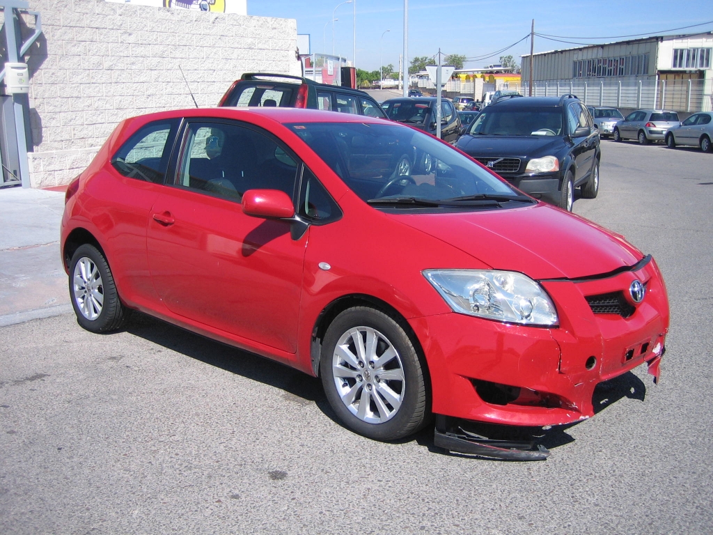 VISTA DELANTERA DERECHA TOYOTA AURIS 2.0 D4D 125CV