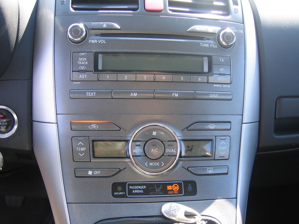 VISTA CD Y CLIMA TOYOTA AURIS 2.0 D4D 125CV