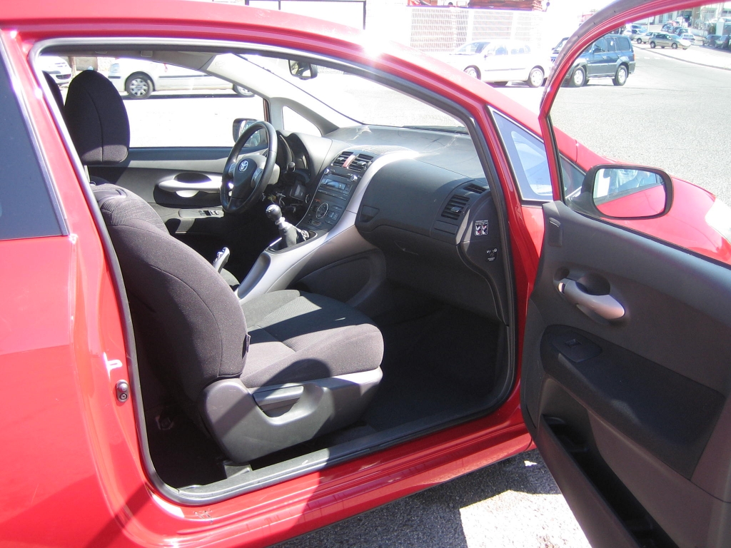 VISTA INTERIOR DERECHO TOYOTA AURIS 2.0 D4D 125CV