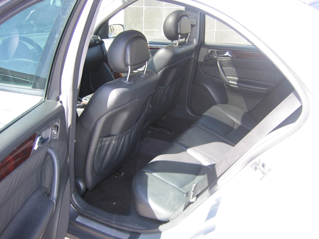 VISTA INTERIOR TRASERO MERCEDES BENZ C-220 CDI 143CV AUTOMATICO