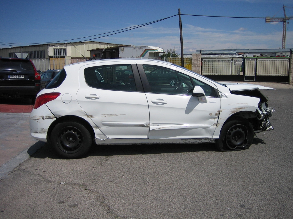 VISTA LATERAL DERECHO PEUGEOT 308 1.6 HDI 90CV