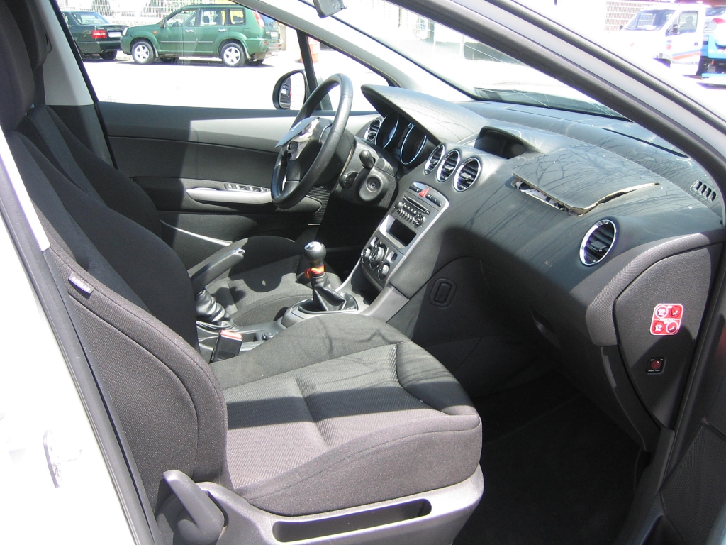 VISTA INTERIOR DERECHO PEUGEOT 308 1.6 HDI 90CV