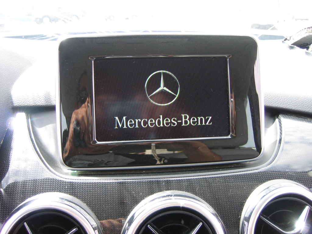 VISTA NAVI MERCEDES BENZ CLASE B 180 CDI 110CV