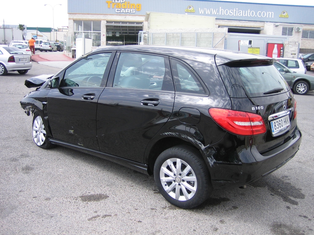 VISTA TRASERA IZQUIERDA MERCEDES BENZ CLASE B 180 CDI 110CV
