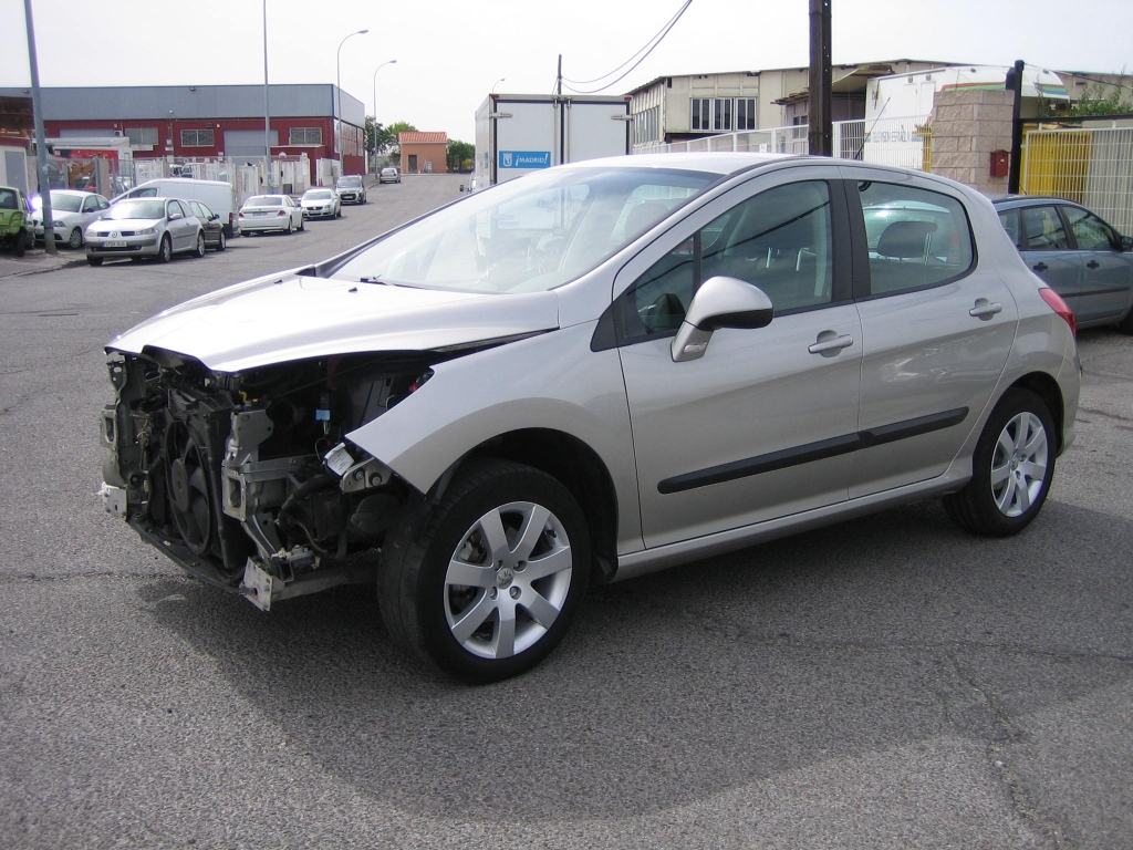 VISTA DELANTERA IZQUIERDA PEUGEOT 308 SPORT 1.6 HDI 90CV
