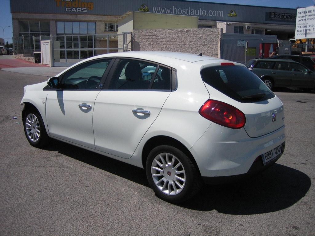 VISTA TRASERA IZQUIERDA FIAT BRAVO 1.6 MJET 105CV