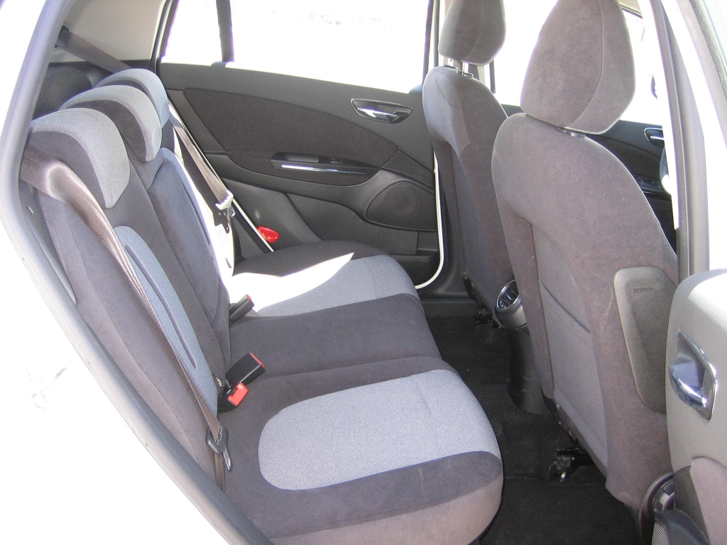 VISTA INTERIOR TRASERO FIAT BRAVO 1.6 MJET 105CV