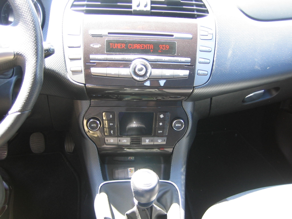 VISTA CD Y CLIMA FIAT BRAVO 1.6 MJET 105CV