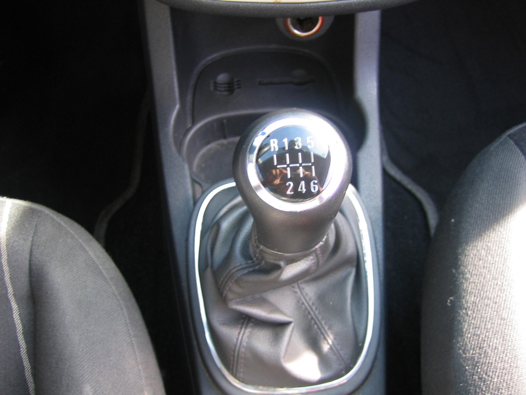 VISTA CAMBIO 6 VELOCIDADES OPEL CORSA  1.3 CDTI 90CV