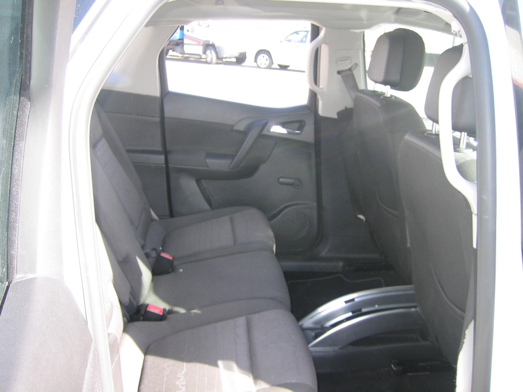 VISTA INTERIOR TRASERO OPEL MERIVA 1.4 I 120CV