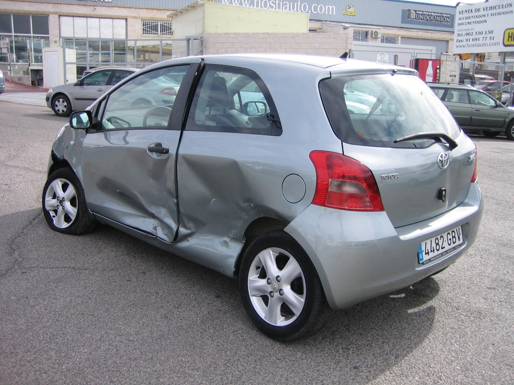 VISTA TRASERA IZQUIERDA TOYOTA YARIS 1.4 D4D 90CV
