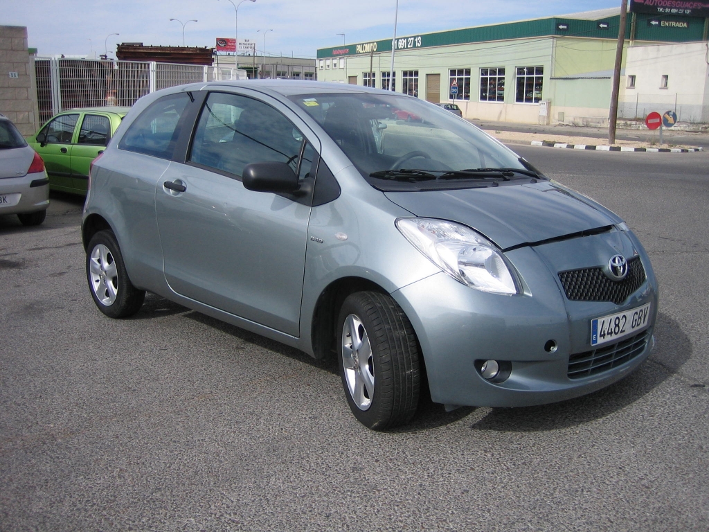 VISTA DELANTERA DERECHA TOYOTA YARIS 1.4 D4D 90CV