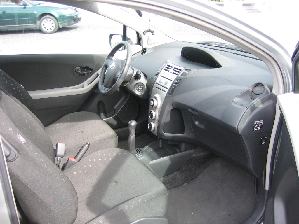 VISTA INTERIOR IZQUIERDO TOYOTA YARIS 1.4 D4D 90CV