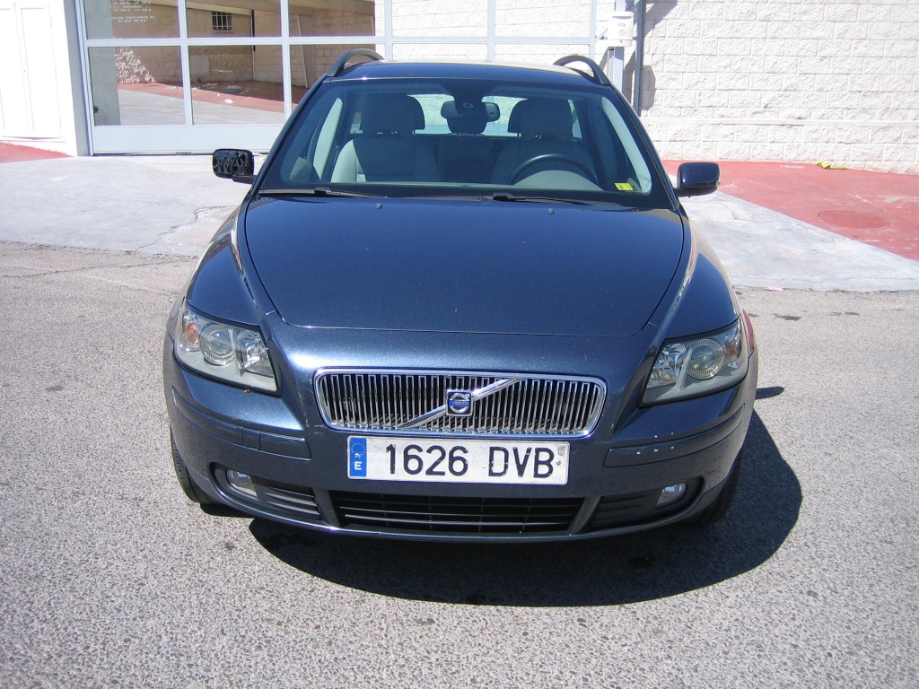 VISTA DELANTERA VOLVO V-50 2.0 D 136CV