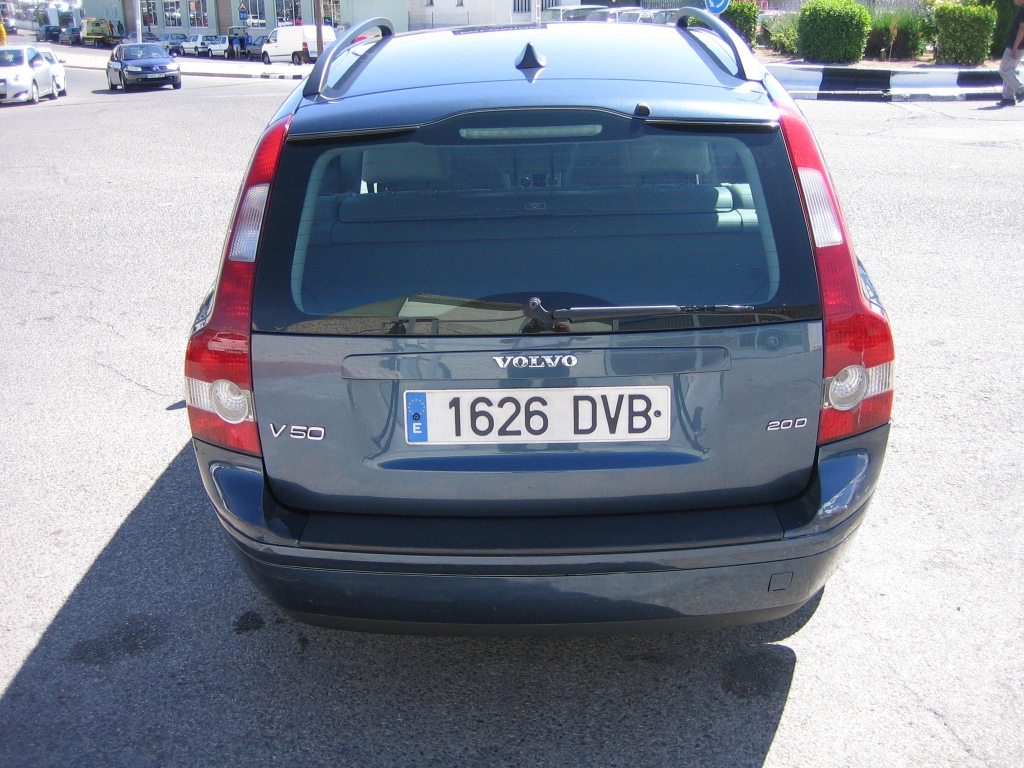 VISTA TRASERA VOLVO V-50 2.0 D 136CV