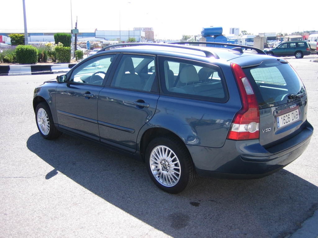 VISTA TRASERA IZQUIERDA VOLVO V-50 2.0 D 136CV