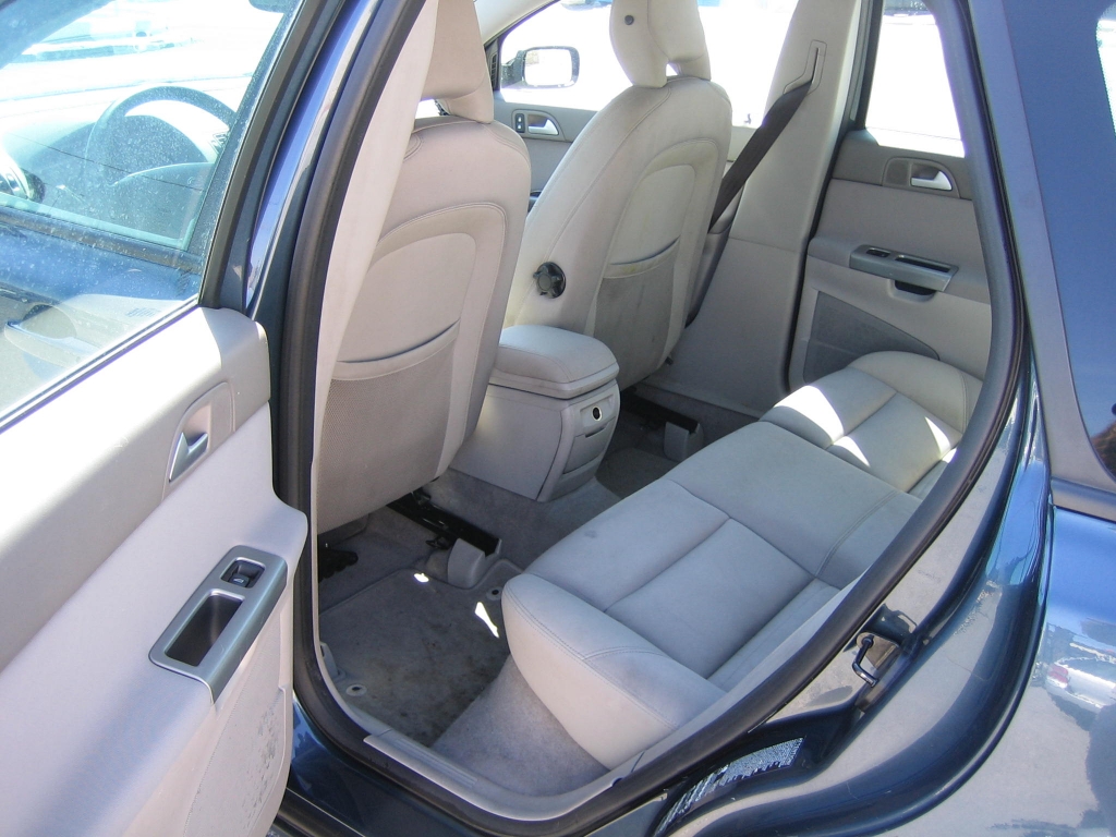VISTA INTERIOR TRASERO VOLVO V-50 2.0 D 136CV