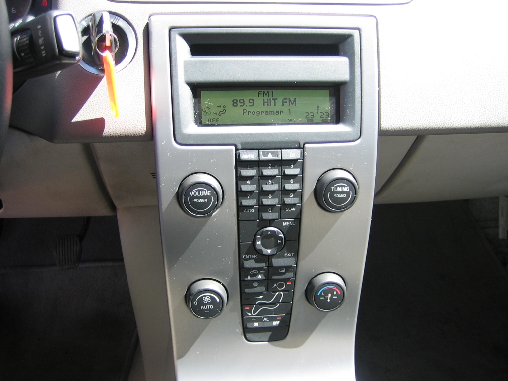 VISTA CD Y CLIMA VOLVO V-50 2.0 D 136CV